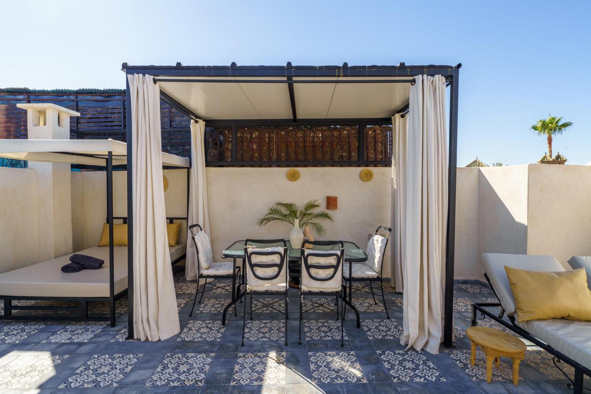 Riad 4 Chambres - Piscine & Petit Dejeuner Gratuit - Wifi Fibre Optique Marrakesh Exterior foto